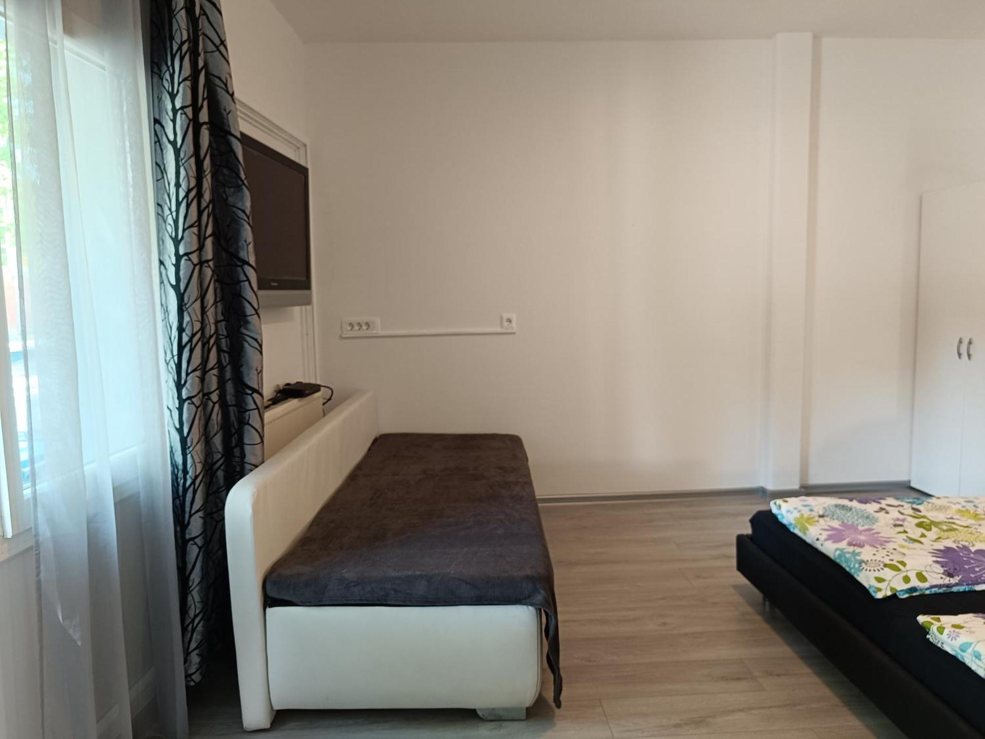 Apartment Abc *